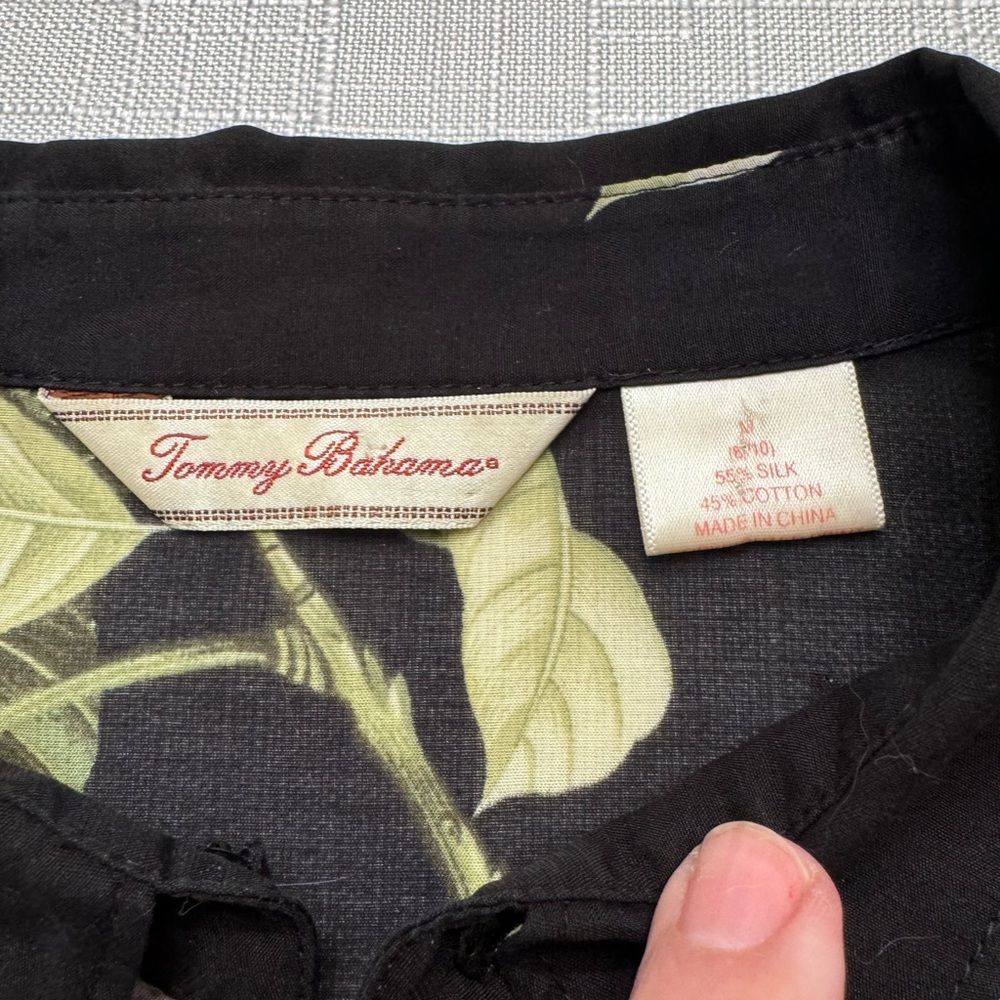 Tommy Bahama silk cotton black Hawaiian print short sleeve snap front shirt m - Picture 6 of 10